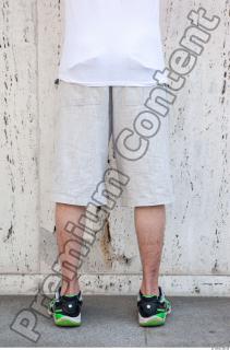 b0028 Young man leg reference 0001